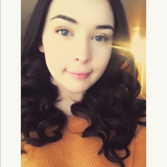 Meet your Posher, Megan - Picture 1 of 1